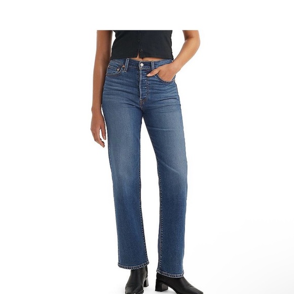 Levi’s Ribcage Jeans - Picture 5 of 6